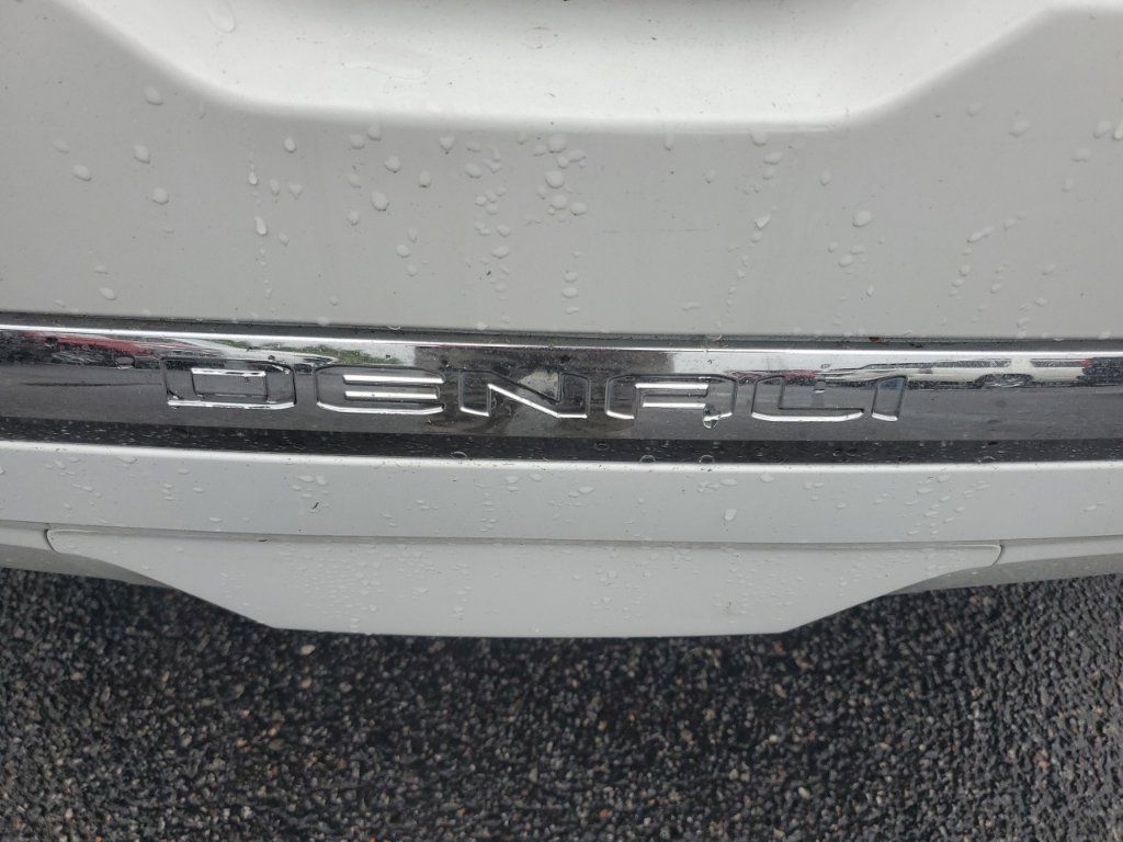 Used 2023 GMC Acadia Denali FWD image 6