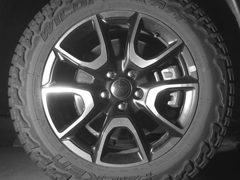 Used 2025 Jeep Compass Trailhawk AWD/4WD image 10