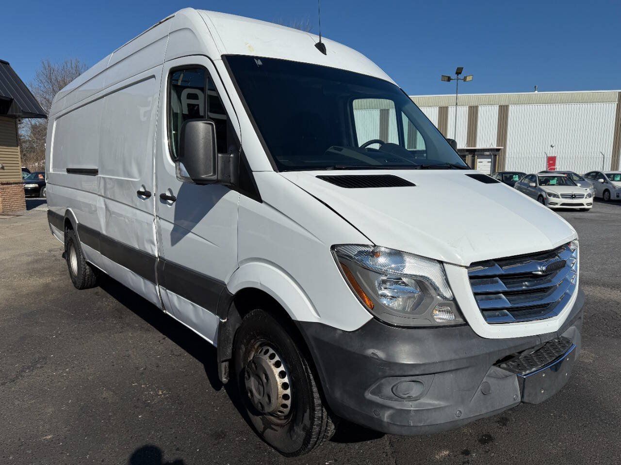 Used 2014 Freightliner Sprinter 3500 RWD image 3
