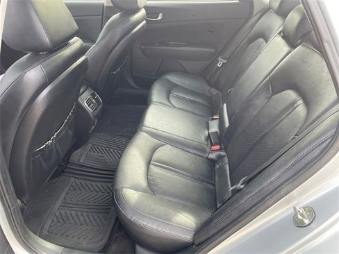 Used 2018 Kia Optima EX w/ Premium Package image 13