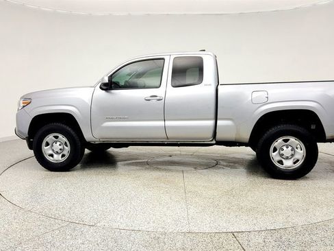 Used 2016 Toyota Tacoma SR5 image 8