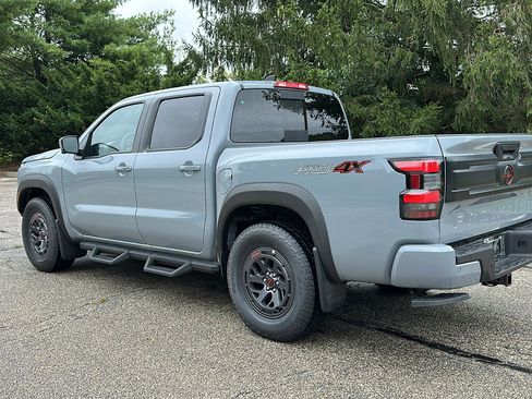 New 2025 Nissan Frontier PRO-4X w/ Pro Convenience Package image 8