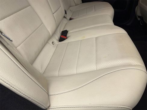 Used 2022 Mercedes-Benz GLE 350 4MATIC w/ AMG Line Exterior image 51