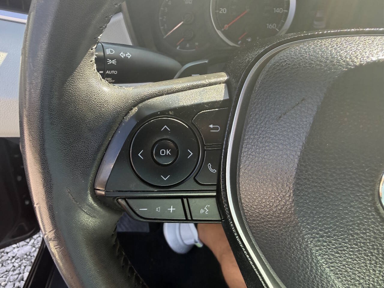 Used 2021 Toyota Corolla SE FWD image 12