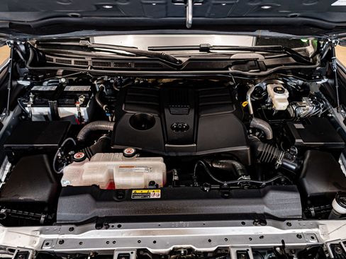 Used 2023 Toyota Tundra Limited image 31