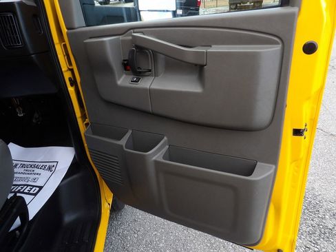 Used 2021 GMC Savana 3500 Extended w/ Power Convenience Package image 24