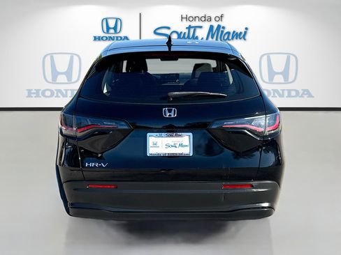 Certified 2023 Honda HR-V LX image 6