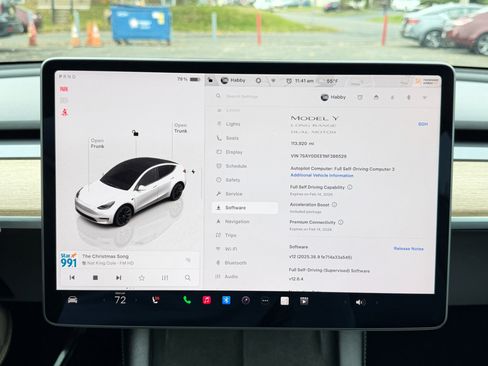 Used 2022 Tesla Model Y Long Range image 61