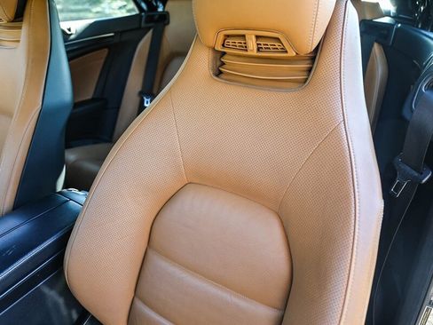 Used 2014 Mercedes-Benz E 550 Cabriolet image 36