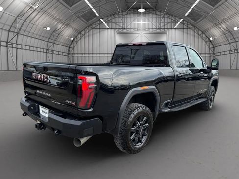 Used 2024 GMC Sierra 3500 AT4 w/ AT4 Premium Plus Package image 4