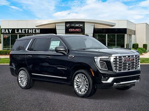 New 2026 GMC Yukon Denali w/ Sun & Power Step Package image 7
