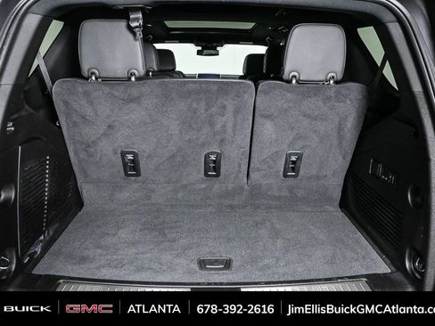 Certified 2024 Chevrolet Tahoe Z71 w/ Luxury Package image 32