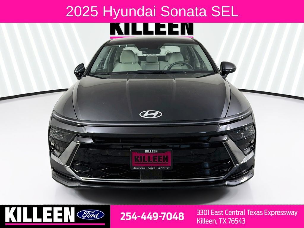 Used 2025 Hyundai Sonata SEL FWD image 2