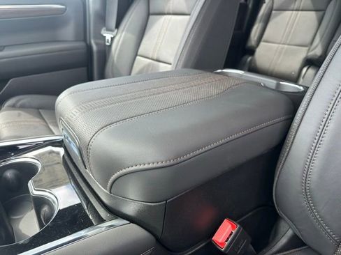 New 2026 Chevrolet Suburban High Country AWD/4WD image 12