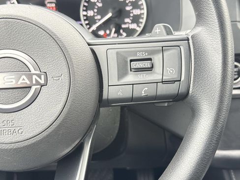 Used 2024 Nissan Pathfinder S image 13