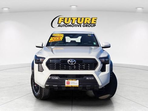Used 2024 Toyota Tacoma TRD Off-Road AWD/4WD image 2