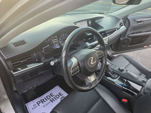 Used 2016 Lexus ES 350 w/ Accessory Package FWD image 37