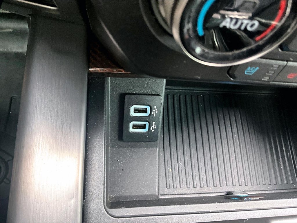 Used 2017 Ford F150 Raptor w/ Equipment Group 802A Luxury AWD/4WD image 33