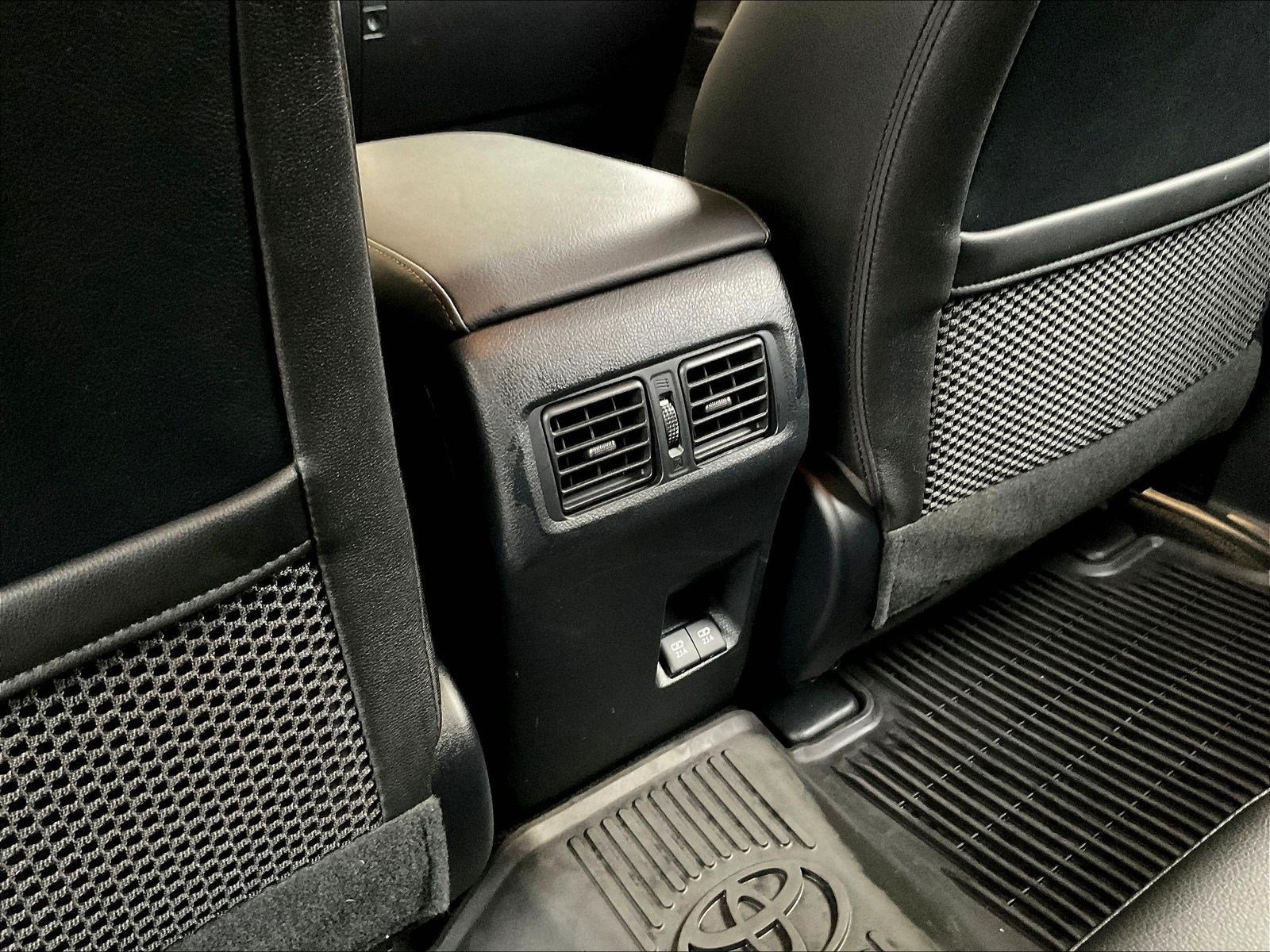 Used 2022 Toyota 4Runner SR5 Premium w/ Moonroof Package AWD/4WD image 10