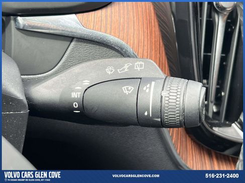 Certified 2024 Volvo XC60 B5 Plus w/ Protection Package Premier image 24