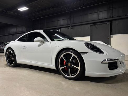 Used 2015 Porsche 911 Carrera S RWD image 2