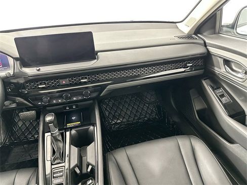 Used 2025 Honda Accord Touring image 27