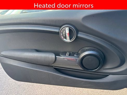 Used 2021 MINI Cooper 2-Door Hardtop FWD image 9