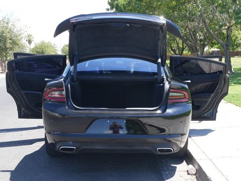 Used 2018 Dodge Charger SXT Plus w/ Quick Order Package 29J RWD image 9