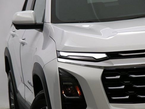 Certified 2025 Chevrolet Equinox LT w/ Safety and Technology Package image 4