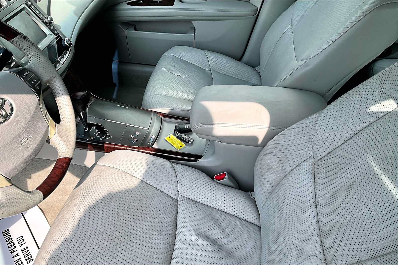 Used 2011 Toyota Avalon Limited FWD image 16