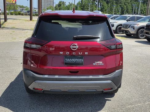 Used 2023 Nissan Rogue SL AWD/4WD image 3