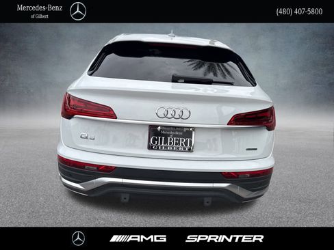 Used 2022 Audi Q5 2.0T Prestige w/ Prestige Package image 4