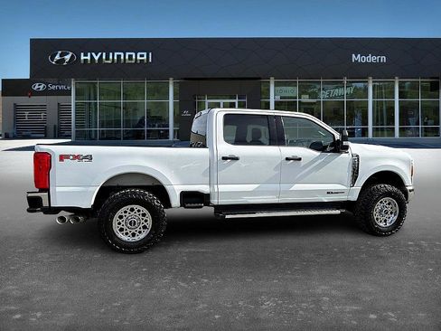 Used 2023 Ford F250 XLT w/ FX4 Off-Road Package image 4