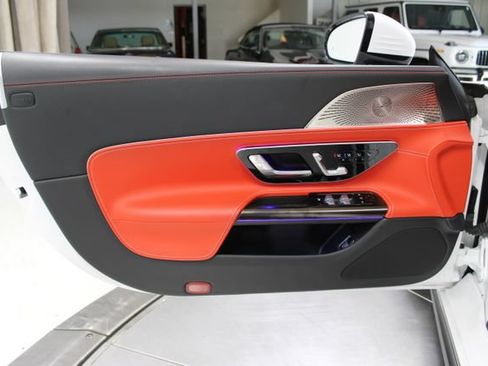 Used 2023 Mercedes-Benz SL 43 AMG image 27