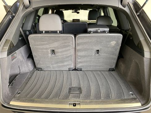 Used 2018 Audi Q7 3.0T Prestige w/ Prestige Package image 31