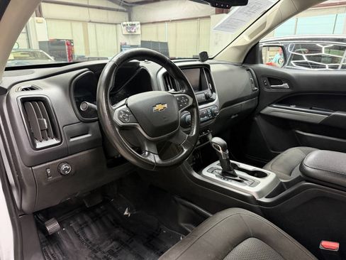Used 2022 Chevrolet Colorado LT w/ Fleet Safety Package RWD image 10