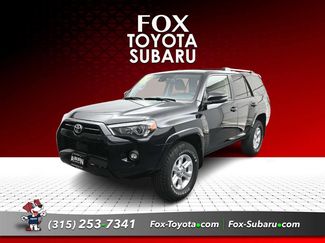 Used 2022 Toyota 4Runner SR5 Premium w/ Moonroof Package AWD/4WD video 1