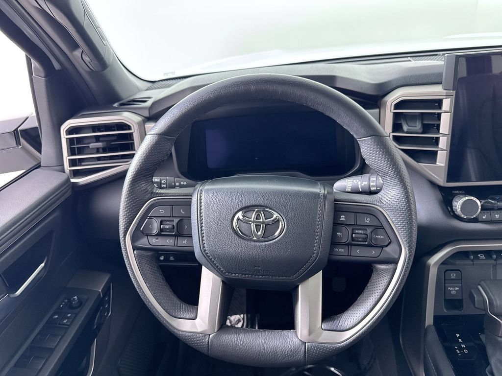 Used 2025 Toyota Sequoia Limited AWD/4WD image 14