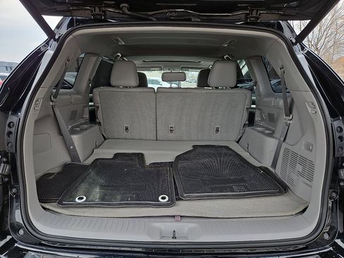 Used 2016 Toyota Highlander XLE image 28