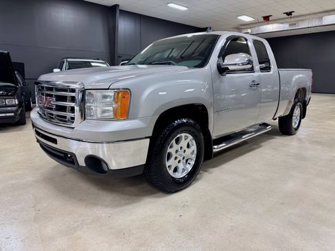 Used 2009 GMC Sierra 1500 W/T w/ SL Package RWD image 14