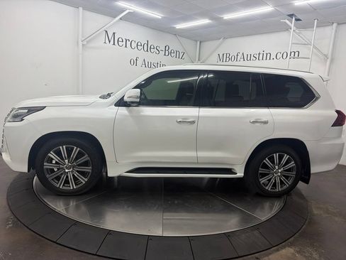 Used 2016 Lexus LX 570 4WD w/ Luxury Package image 4