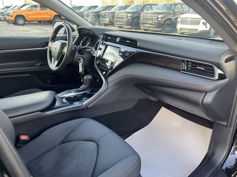 Used 2020 Toyota Camry LE image 22