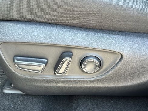 Used 2024 Toyota RAV4 XLE image 38