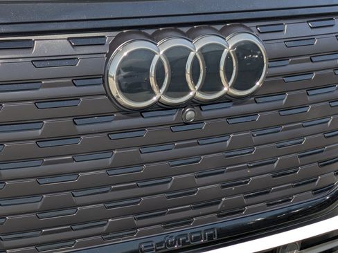Used 2024 Audi Q4 e-tron Premium Plus w/ Premium Plus AWD/4WD image 26