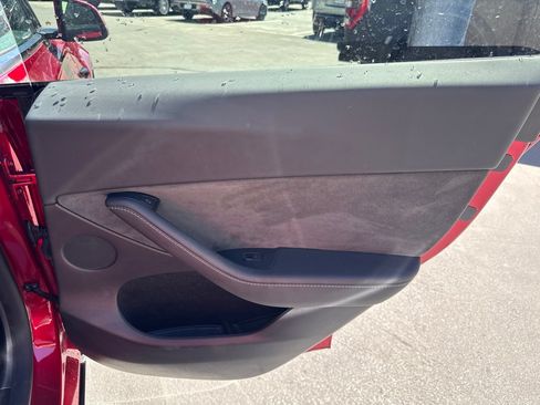 Used 2024 Tesla Model Y Long Range AWD/4WD image 13