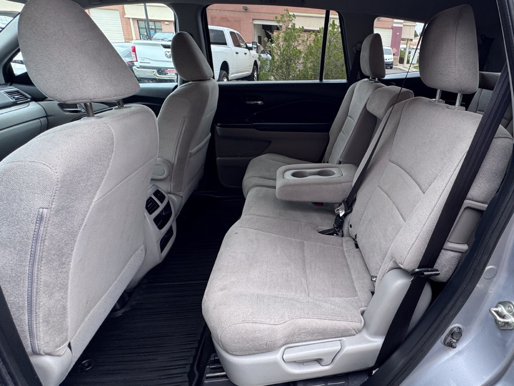 Used 2019 Honda Pilot LX image 33