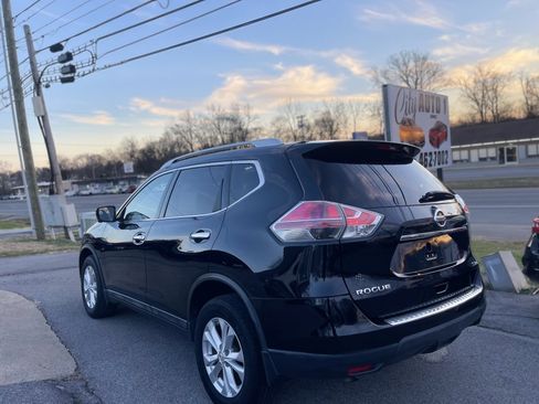 Used 2015 Nissan Rogue SV w/ SV Premium Package image 6