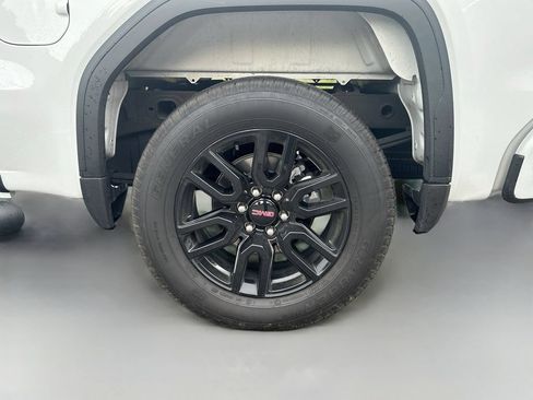 Used 2025 GMC Sierra 1500 Elevation AWD/4WD image 12