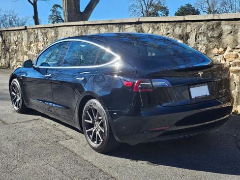 Used 2018 Tesla Model 3 image 13