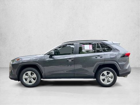 Used 2020 Toyota RAV4 XLE w/ Convenience Package FWD image 9